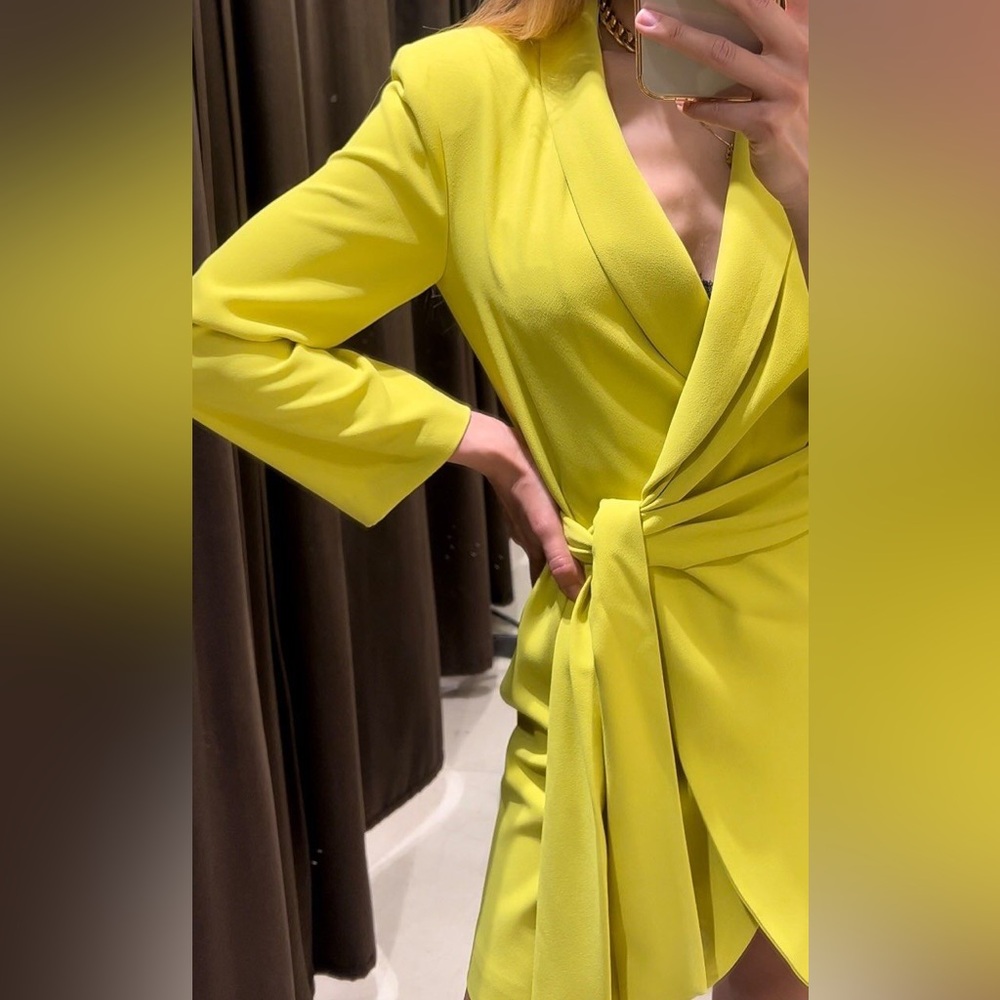 Zara women’s wrap dress Lime green